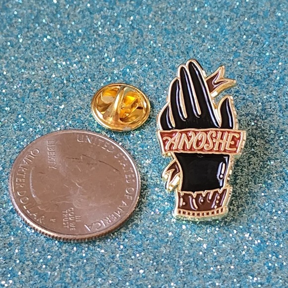 3/$20 Anoshe Hand Gesture Shades of Magic VE Schwab Enamel Pin - Picture 2 of 2